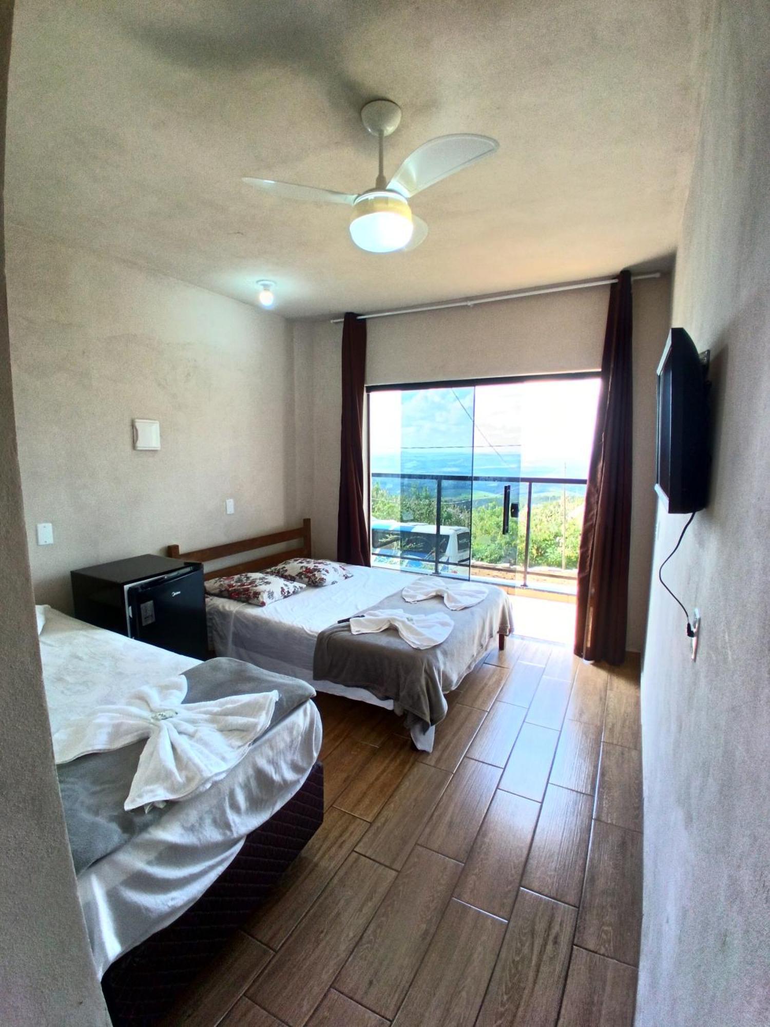 Apartamento 01 Com Varanda -avenida *